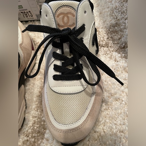 AUTHENTIC CHANEL Sneakers/Trainers/Shoes NIB - Picture 3 of 10